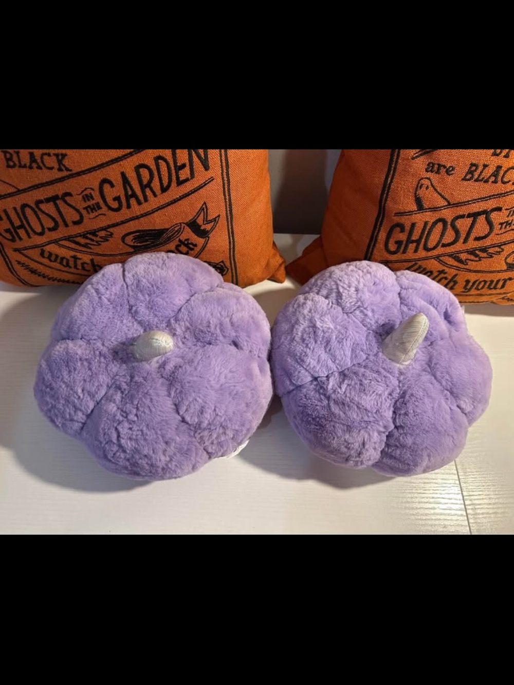 Nwot HYDE&EEK! set of 2 purple pumpkin 🎃 plushie pillows